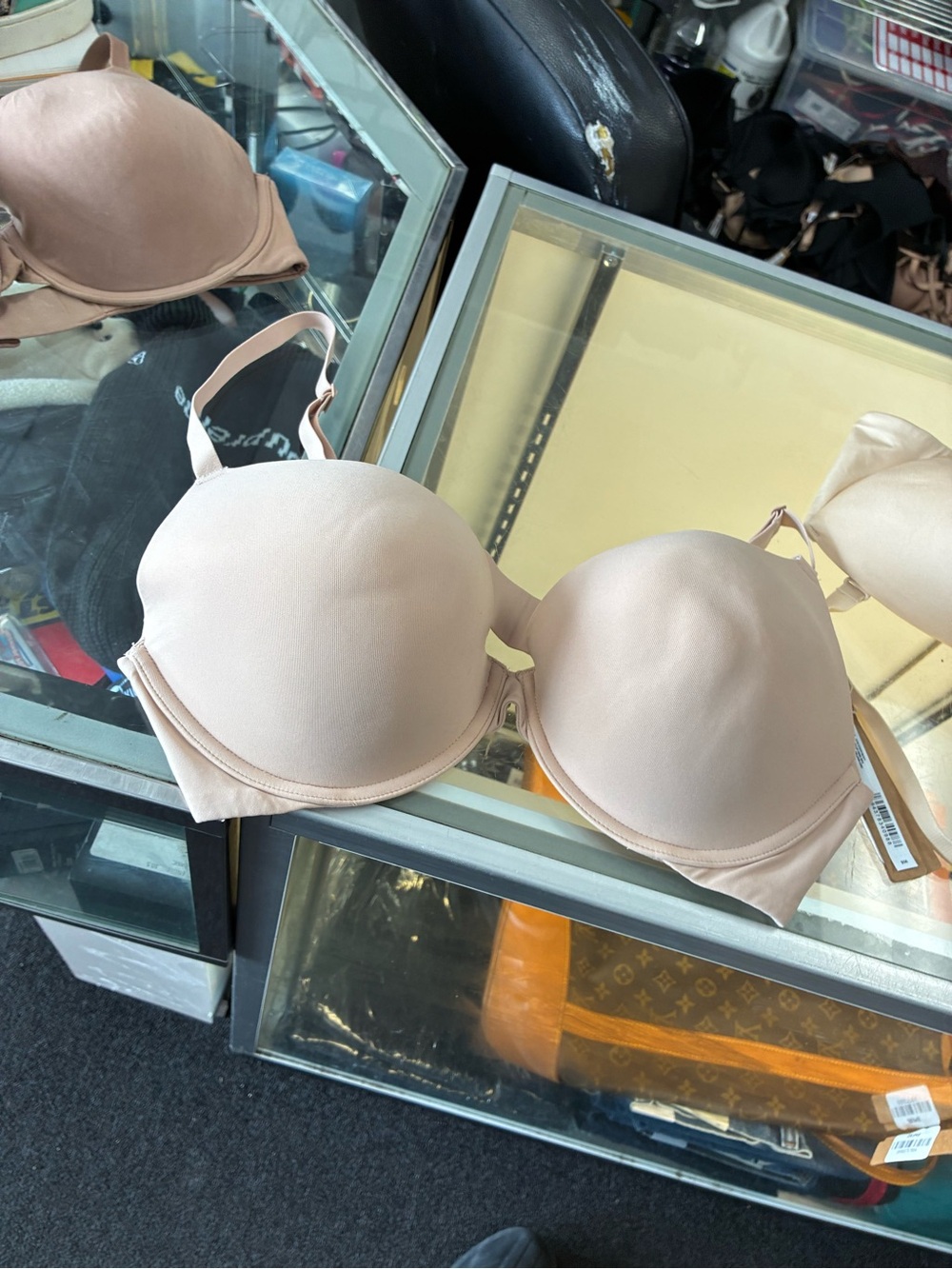 Women’s Skims Fits Everybody Push Up Demi Bra New Sz 38D NWT